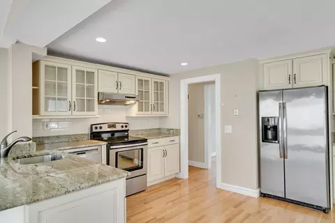 Kitchen - 78 Prentice St, Waltham, MA 02451 photo 3 of 6