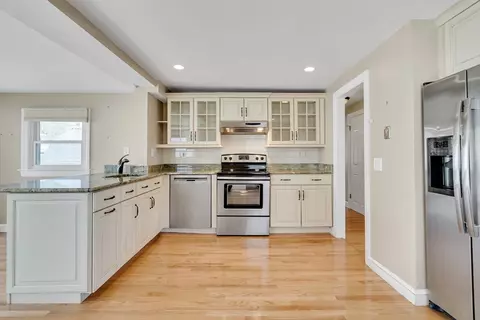 Kitchen - 78 Prentice St, Waltham, MA 02451 photo 2 of 6