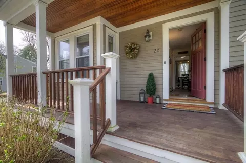 Exterior - 22 Arlington St, Hamilton, MA 01982 photo 11 of 11
