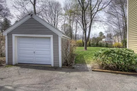 Exterior - 22 Arlington St, Hamilton, MA 01982 photo 10 of 11