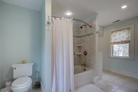 Bath - 22 Arlington St, Hamilton, MA 01982 photo 4 of 4