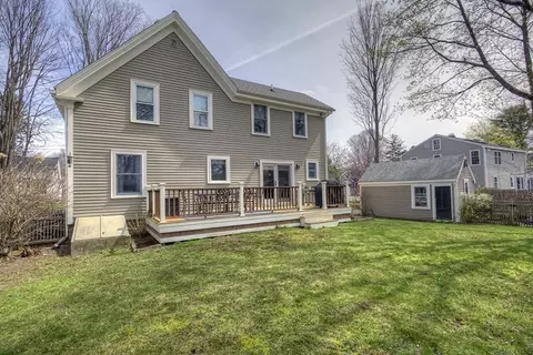 Exterior - 22 Arlington St, Hamilton, MA 01982 photo 6 of 11
