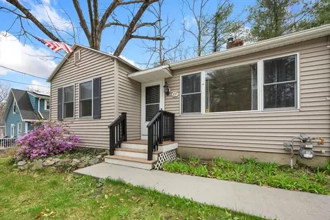 Exterior - 237 Walnut St, Saugus, MA 01906 photo 3 of 5