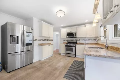 Kitchen - 237 Walnut St, Saugus, MA 01906 photo 3 of 4