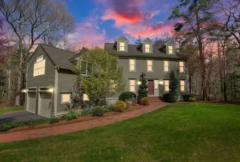 7 Washburn St, Norton, MA 02766