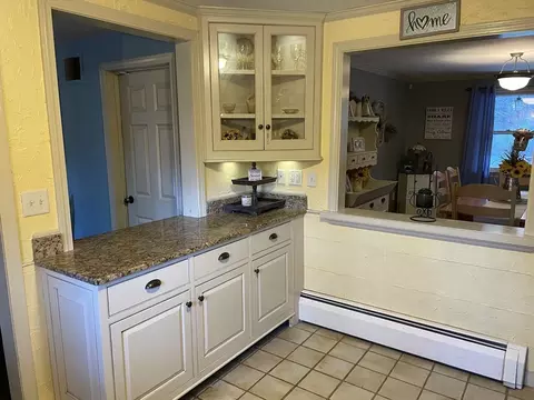 51 Spaulding St, Townsend, MA 01469 photo 4