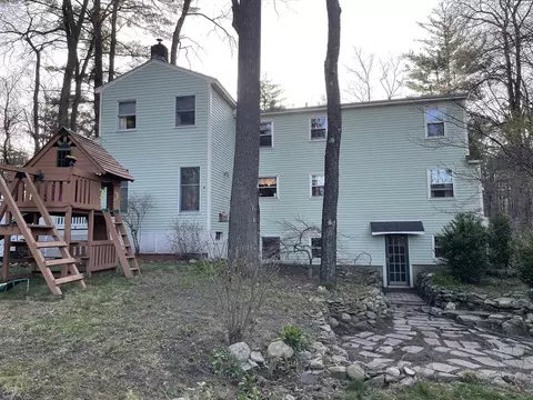 51 Spaulding St, Townsend, MA 01469 photo 2