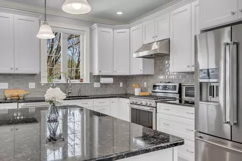 Kitchen - 7 Adeline Way, Acton, MA 01720 photo 4 of 6