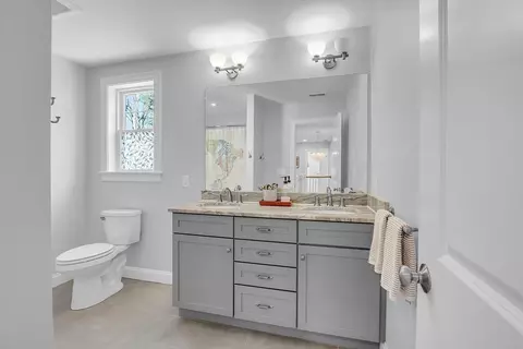 Bath - 7 Adeline Way, Acton, MA 01720 photo 4 of 5