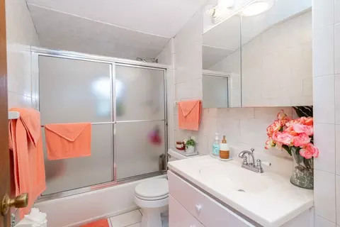 Bath - 19 Stuart St, Everett, MA 02149 photo 2 of 3