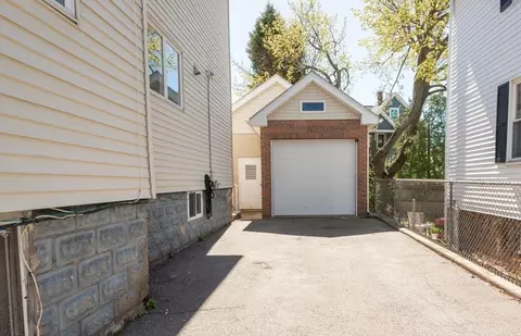 Exterior - 19 Stuart St, Everett, MA 02149 photo 4 of 5