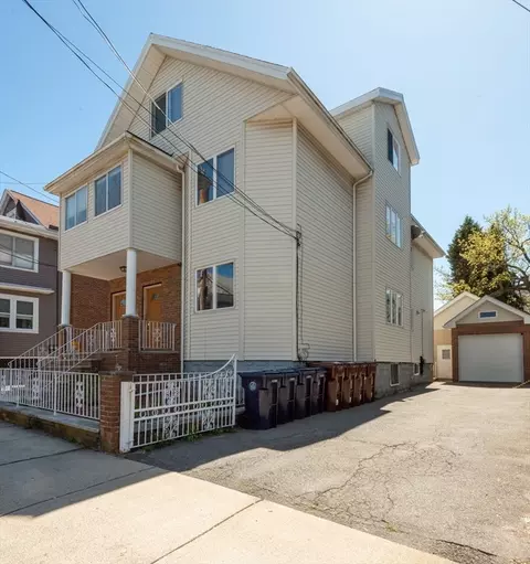Exterior - 19 Stuart St, Everett, MA 02149 photo 3 of 5