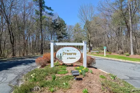 51 Forest Ln #51, Hopkinton, MA 01748