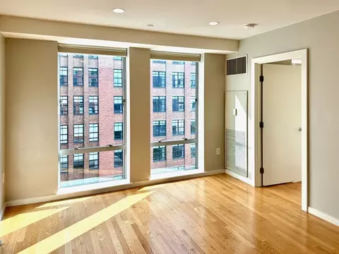 80 Broad St #809, Boston, MA 02110