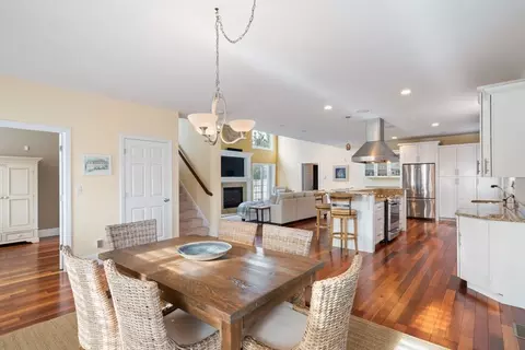 57 E St, Hull, MA 02045 photo 8