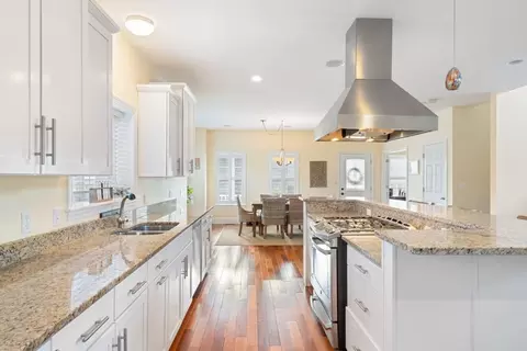 57 E St, Hull, MA 02045 photo 5