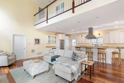 57 E St, Hull, MA 02045 photo 10