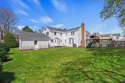 Exterior - 40 Eaton Rd, Needham, MA 02492 photo 3 of 5