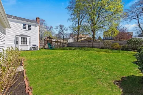 Exterior - 40 Eaton Rd, Needham, MA 02492 photo 4 of 5