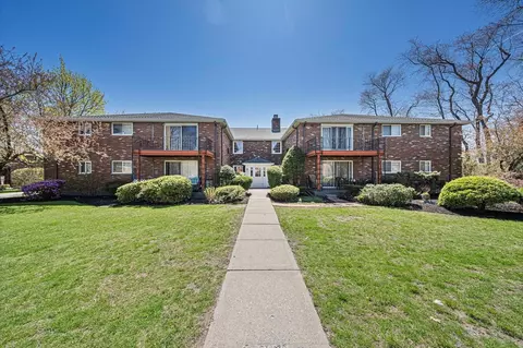 53 Fountain Ln #6, Weymouth, MA 02190