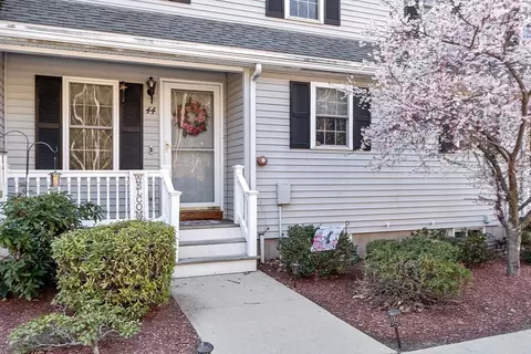 44 Constitution Dr #43, Fitchburg, MA 01420