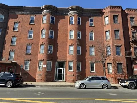 828 Chicopee St, Chicopee, MA 01013 photo 2