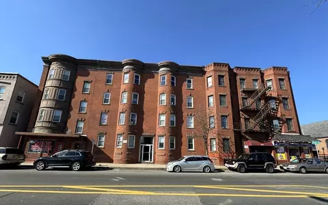 828 Chicopee St, Chicopee, MA 01013 photo 3