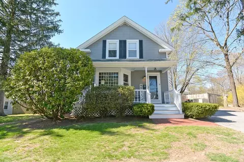 70 E Bacon St, Plainville, MA 02762