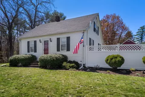 780 Whittenton St, Taunton, MA 02780