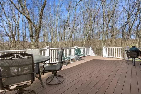Exterior - 123 Lilah Ln, Reading, MA 01867 photo 3 of 6