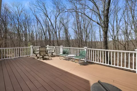 Exterior - 123 Lilah Ln, Reading, MA 01867 photo 4 of 6
