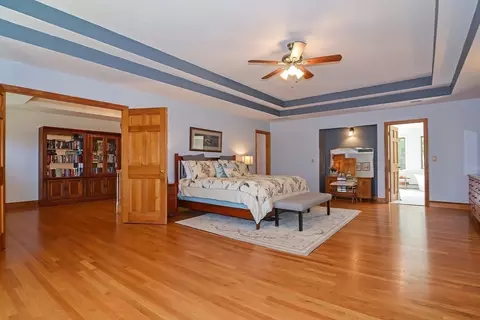 Bedroom - 198 East St, Upton, MA 01568 photo 3 of 7