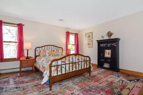 Bedroom - 198 East St, Upton, MA 01568 photo 6 of 7