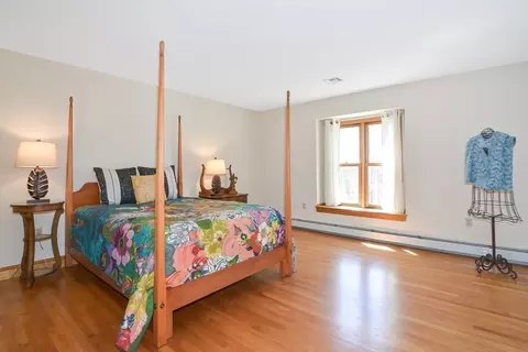 Bedroom - 198 East St, Upton, MA 01568 photo 4 of 7