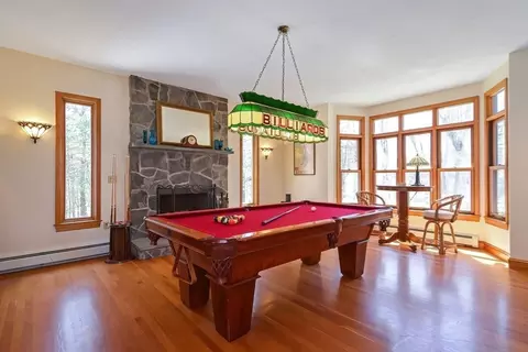 Living - 198 East St, Upton, MA 01568 photo 4 of 10
