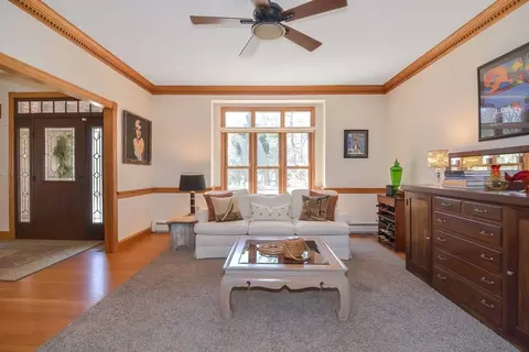 Living - 198 East St, Upton, MA 01568 photo 1 of 10