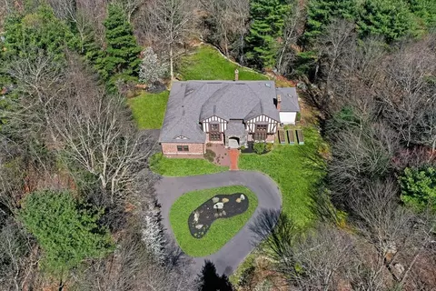 Exterior - 198 East St, Upton, MA 01568 photo 2 of 6