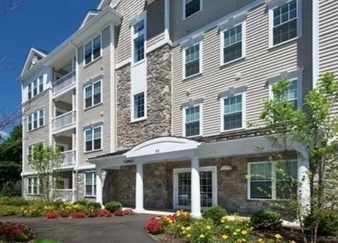 22 Farmstead Ln #107, Sudbury, MA 01776
