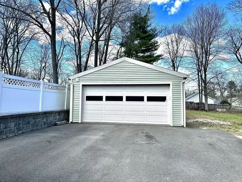 Exterior - 98 Corey Rd, Springfield, MA 01128 photo 3 of 9