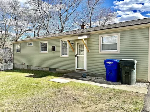 Exterior - 98 Corey Rd, Springfield, MA 01128 photo 4 of 9