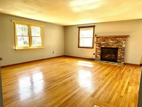 Living - 98 Corey Rd, Springfield, MA 01128 photo 2 of 3