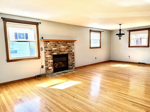 Living - 98 Corey Rd, Springfield, MA 01128 photo 3 of 3