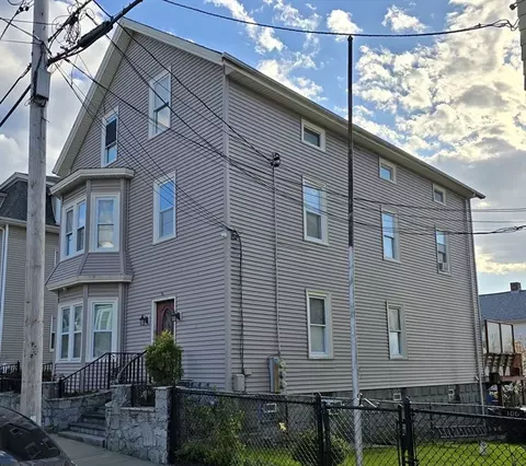 96 Danforth St, Fall River, MA 02720 photo 2