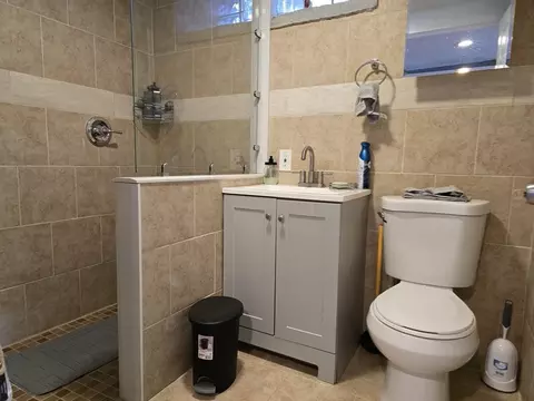 96 Danforth St, Fall River, MA 02720 photo 31