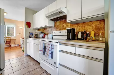 Kitchen - 170 E Hadley Rd #15, Amherst, MA 01002 photo 1 of 2