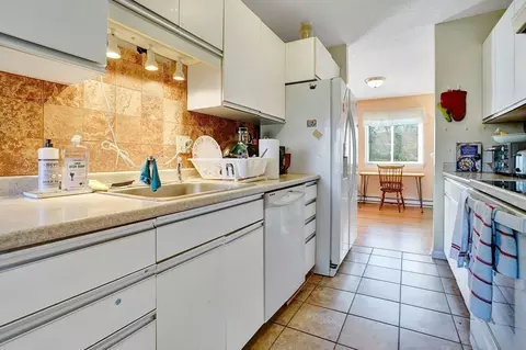 Kitchen - 170 E Hadley Rd #15, Amherst, MA 01002 photo 2 of 2