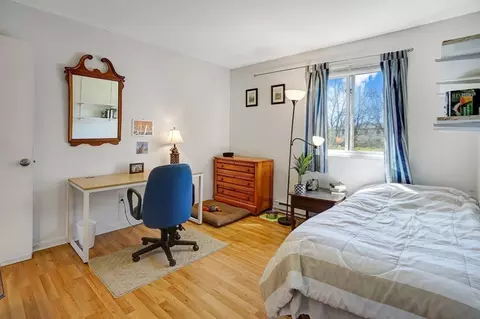 Bedroom - 170 E Hadley Rd #15, Amherst, MA 01002 photo 4 of 5