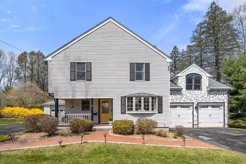 7 Holt St, Hopkinton, MA 01748