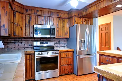 Kitchen - 1 Pearl Brook Rd, Townsend, MA 01474 photo 2 of 4