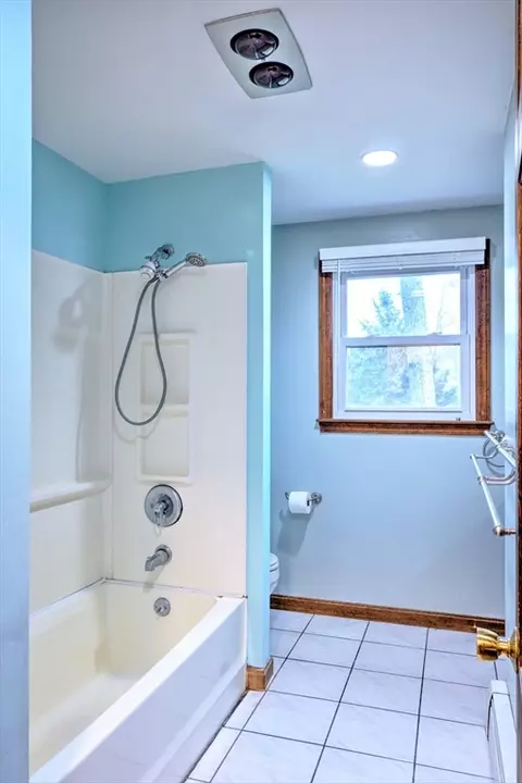 Bath - 1 Pearl Brook Rd, Townsend, MA 01474 photo 1 of 2